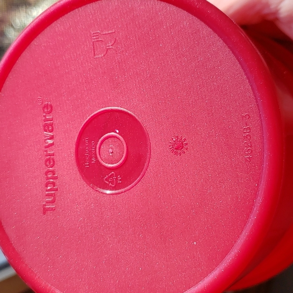 New! TUPPERWARE 3 piece sparkle containers - Picture 6 of 6